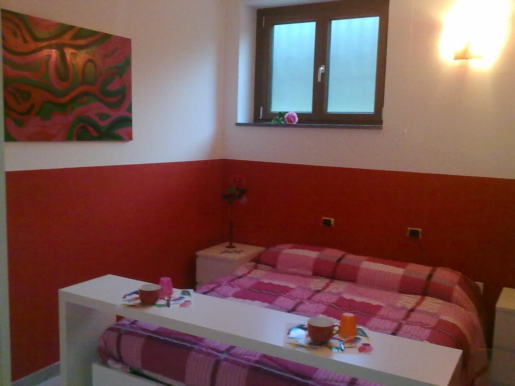 Affittacamere Valchiavenna - Foresteria Lombarda Con Parcheggio Privato Sul Posto! Apprezzata Gestione Familiare Dal 2012, Qualita-Prezzo Top! "Guest-House With Private Parking On Site! Appreciated Family Management Since 2012, Quality-Price Top!" Номер фото