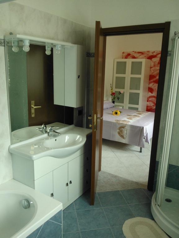 Affittacamere Valchiavenna - Foresteria Lombarda Con Parcheggio Privato Sul Posto! Apprezzata Gestione Familiare Dal 2012, Qualita-Prezzo Top! "Guest-House With Private Parking On Site! Appreciated Family Management Since 2012, Quality-Price Top!" Номер фото