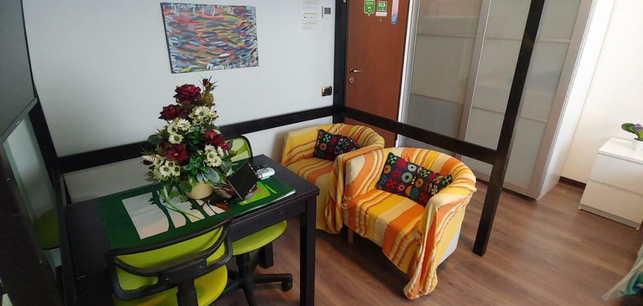 Affittacamere Valchiavenna - Foresteria Lombarda Con Parcheggio Privato Sul Posto! Apprezzata Gestione Familiare Dal 2012, Qualita-Prezzo Top! "Guest-House With Private Parking On Site! Appreciated Family Management Since 2012, Quality-Price Top!" Экстерьер фото